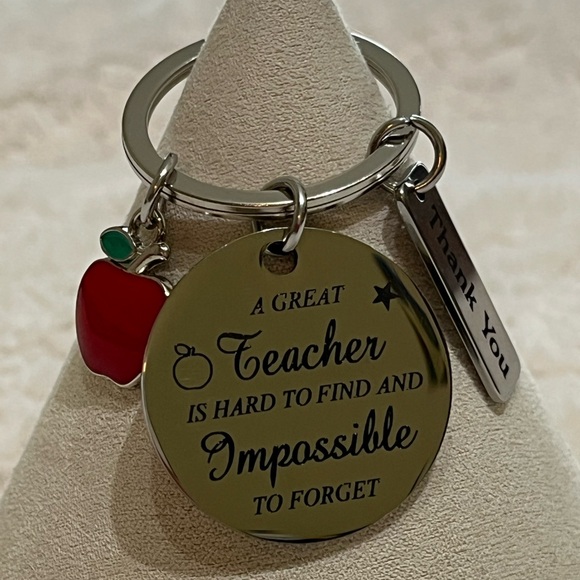🍎 Teacher Appreciation Keychains, 2 set. NEW - Picture 3 of 7